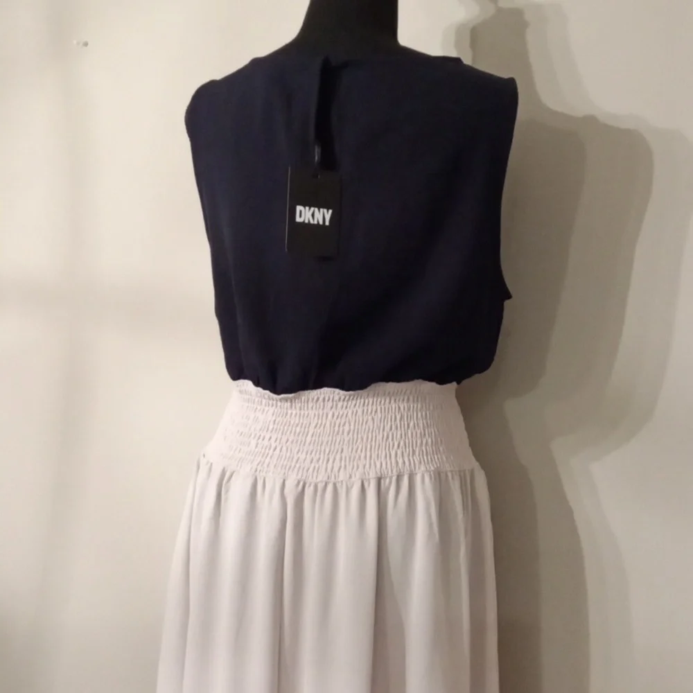 NWT DKNY Navy & Cream Sleeve less Dress Size 12 - Picture 6 of 7